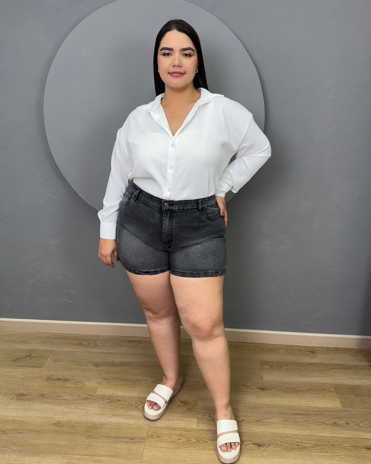 SHORT GRIS 8430