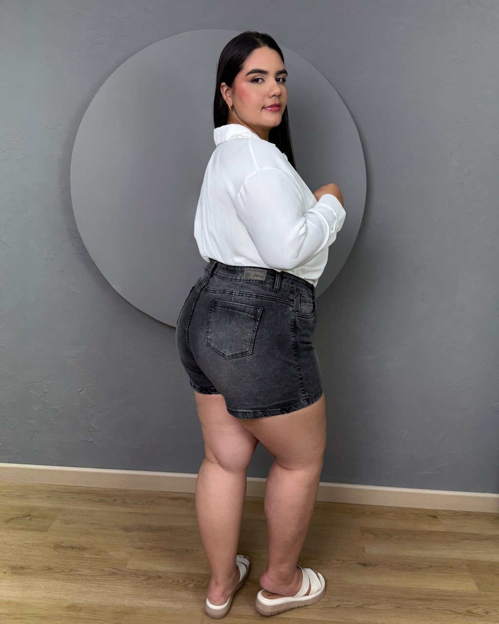 SHORT GRIS 8430