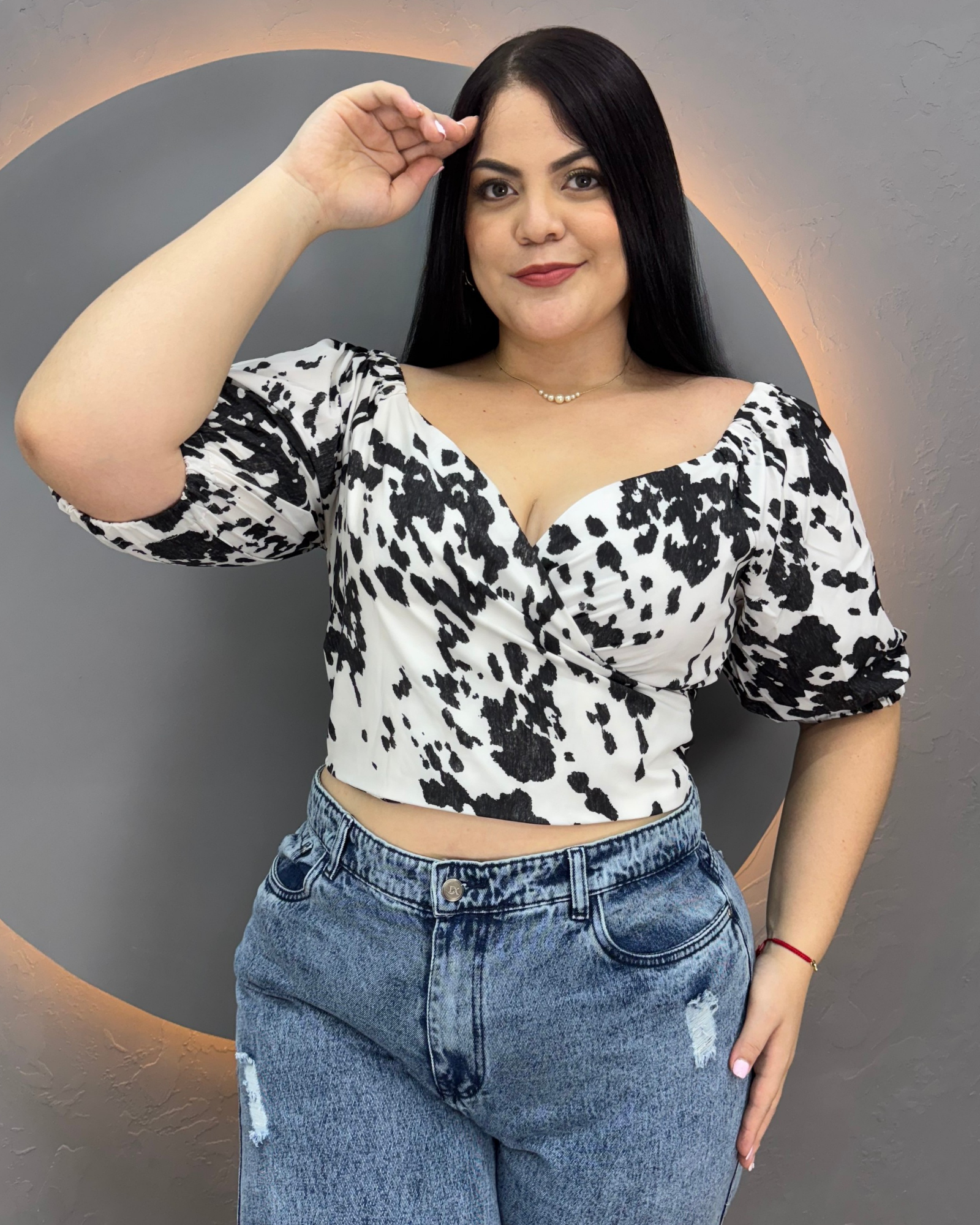 BLUSA NEIVA BLACA MANCHAS NEGRAS NEI1