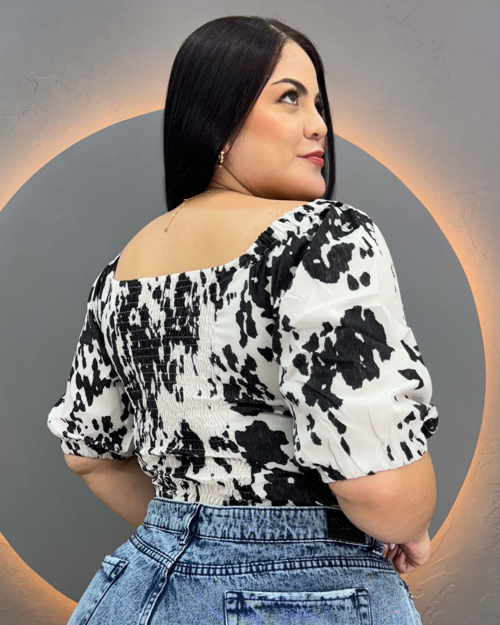 BLUSA NEIVA BLACA MANCHAS NEGRAS NEI1